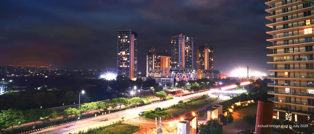 Mahindra Luminare in Night